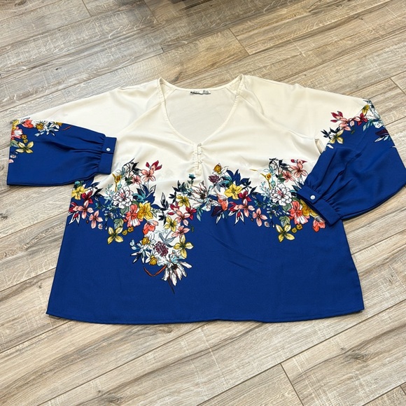 DEX Floral Blouse - Picture 1 of 7